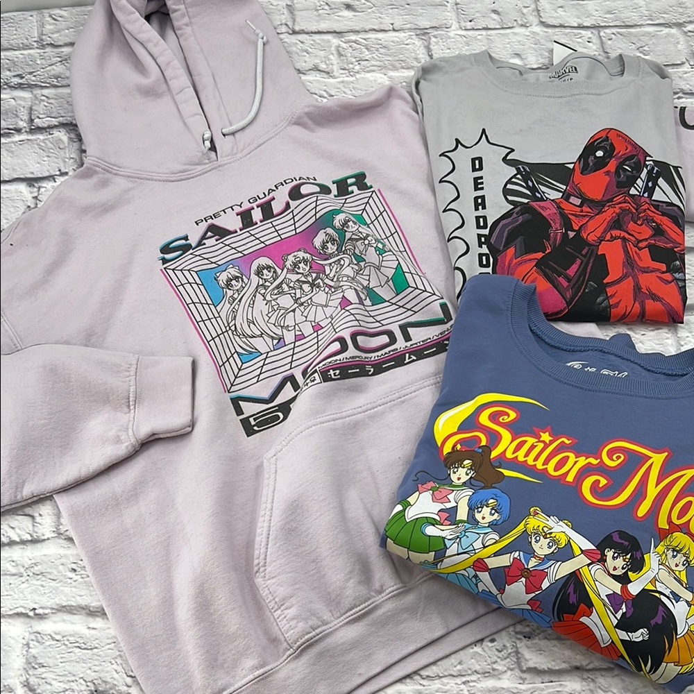 Lot of 3 Womans Long Sleeve Graphic Shirts Marvel Sailor Moon Hoodie Crew Neck